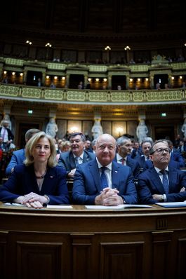 Am 15. Mai 2025 nahm Bundeskanzler Christian Stocker am Festakt &sbquo;70 Jahre Staatsvertrag&lsquo; im Parlament teil.