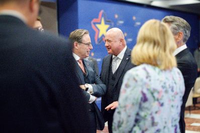 Am 16. Mai 2025 reiste Bundeskanzler Christian Stocker (m.) zu einem Arbeitsbesuch nach Albanien. Im Bild beim Gipfeltreffen der Europ&auml;ischen Politischen Gemeinschaft (EPG).