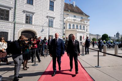 Am 12. Juni 2025 empfing Bundeskanzler Christian Stocker (m.r.) den Ministerpr&auml;sidenten von Bulgarien, Rosen Zhelyazkov (m.l.).