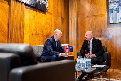 Am 12. Juni 2025 empfing Bundeskanzler Christian Stocker (r.) den Ministerpr&auml;sidenten von Bulgarien, Rosen Zhelyazkov (l.).