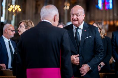Am 12. Juni 2025 nahm Bundeskanzler Christian Stocker (r.) am Trauer- und Gedenkgottesdienst im Stephansdom teil.