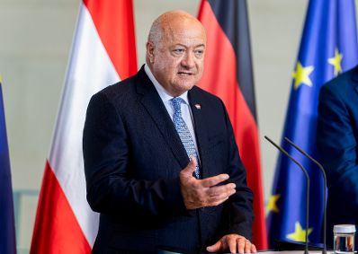 Am 27. Juni 2025 reiste Bundeskanzler Christian Stocker (im Bild) zu einem Arbeitsbesuch nach Berlin. Im Bild bei einer gemeinsamen Pressekonferenz, mit dem Bundeskanzler von der Bundesrepublik Deutschland Friedrich Merz.