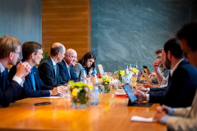 Am 27. Juni 2025 reiste Bundeskanzler Christian Stocker (4.v.l.) zu einem Arbeitsbesuch nach Berlin.