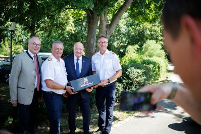 Am 29. Juni 2025 nahm Bundeskanzler Christian Stocker an der Siegerehrung des 73. N&Ouml; Landesfeuerwehrleistungsbewerb teil.