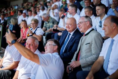 Am 29. Juni 2025 nahm Bundeskanzler Christian Stocker an der Siegerehrung des 73. N&Ouml; Landesfeuerwehrleistungsbewerb teil.