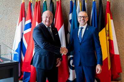 Am 18. Juli 2025 reiste Bundeskanzler Christian Stocker (l.) zu einem Arbeitsbesuch nach Paris. Im Bild mit ESA-Generaldirektor Josef Aschbacher (r.).