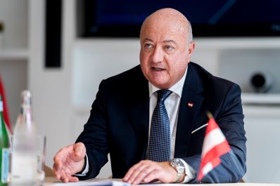 Am 18. Juli 2025 reiste Bundeskanzler Christian Stocker (l.) zu einem Arbeitsbesuch nach Paris.