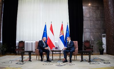 Am 12. August 2025 reiste Bundeskanzler Christian Stocker (l.) zu einem Arbeitsbesuch nach Serbien. Im Bild mit dem Ministerpr&auml;sidenten von Serbien Đuro Macut (r.).