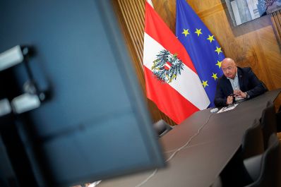 Am 19. August 2025 nahm Bundeskanzler Christian Stocker (im Bild) an der Videokonferenz der EU Staats- und Regierungschefs teil.