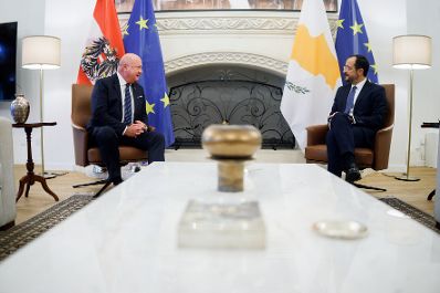 Am 21. August 2025 reiste Bundeskanzler Christian Stocker (l.) zu einem mehrt&auml;gigen Arbeitsbesuch nach Zypern. Im Bild beim Arbeitsgespr&auml;ch mit dem Pr&auml;sidenten von Zypern, Nikos Christodoulidis (r.).