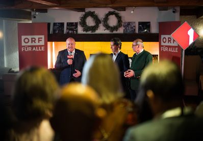 Am 28. August 2025 nahm Bundeskanzler Christian Stocker (l.) am mehrt&auml;gigen Forum Alpbach teil. Im Bild beim Abendempfang mit ORF-Generaldirektor Roland Wei&szlig;mann (m.) und Pr&auml;sident des European Forum Alpbach Othmar Karas (r.).