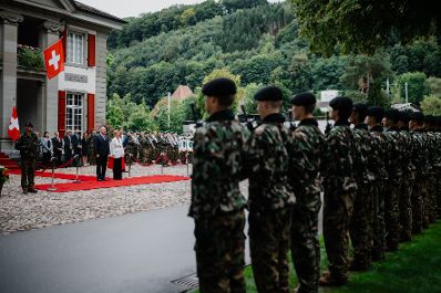 Am 28. August 2025 reiste Bundeskanzler Christian Stocker zu einem Arbeitsbesuch in die Schweiz. Im Bild mit Bundespr&auml;sidentin Karin Keller-Sutter.
