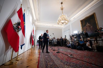 Am 2. September 2025 fand im Bundeskanzleramt die Klausurtagung der Bundesregierung statt. Im Bild beim Doorstep.