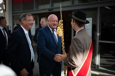 Am 4. September 2025 besuchte Bundeskanzler Christian Stocker (2.v.r.) die Rieder Messe.