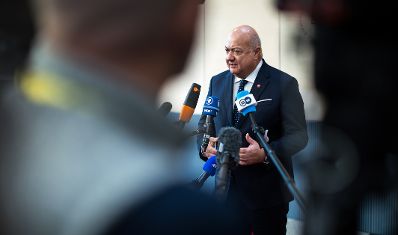 Am 1. Oktober 2025 nahm Bundeskanzler Christian Stocker (im Bild) am mehrt&auml;gigen EU-Gipfel der Staats- und Regierungschefs in Kopenhagen teil.