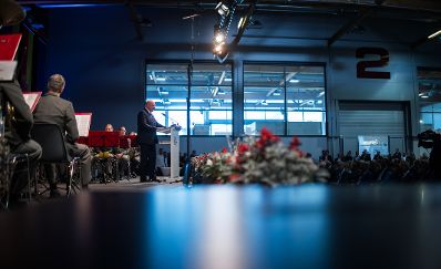 Am 3. Oktober 2025 nahm Bundeskanzler Christian Stocker (2.v.l.) am 71. &Ouml;sterreichischen Gemeindetag in Klagenfurt teil.