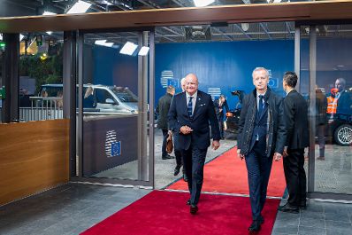 Am 23. Oktober 2025 nahm Bundeskanzler Christian Stocker (m.) an dem Treffen der EU-Staats- und Regierungschefs in Br&uuml;ssel teil.