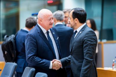 Am 23. Oktober 2025 nahm Bundeskanzler Christian Stocker (l.) an dem Treffen der EU-Staats- und Regierungschefs in Br&uuml;ssel teil.