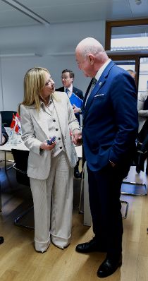 Am 17. Dezember 2025 nahm Bundeskanzler Christian Stocker (r.) an dem Treffen der EU-Staats- und Regierungschefs in Br&uuml;ssel teil. Im Bild mit der italienischen Ministerpr&auml;sidentin Giorgia Meloni (l.).