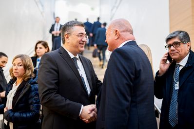 Am 21. J&auml;nner 2026 nahm Bundeskanzler Christian Stocker (r.) am Weltwirtschaftsforum in Davos teil.