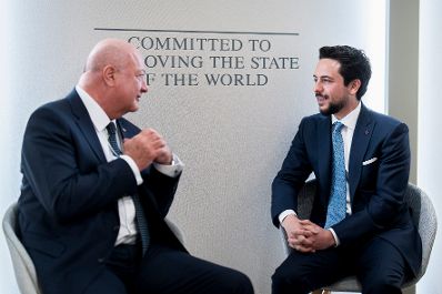 Am 21. J&auml;nner 2026 nahm Bundeskanzler Christian Stocker (l.) am Weltwirtschaftsforum in Davos teil. Im Bild bei einem Arbeitsgespr&auml;ch mit dem Kronprinzen von Jordanien Hussein bin Abdullah (r.).