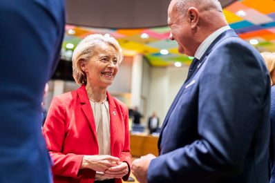 Am 22. J&auml;nner 2026 reiste Bundeskanzler Christian Stocker (r.) nach Br&uuml;ssel und nahm am EU-Sondergipfel teil. Im Bild mit der Pr&auml;sidentin der Europ&auml;ischen Kommission Ursula von der Leyen (l.).