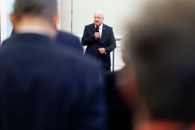 Am 27. J&auml;nner 2026 nahm Bundeskanzler Christian Stocker (im Bild) gemeinsam mit Vertreterinnen und Vertreter der Wiener B&ouml;rse am CEO Lunch teil.