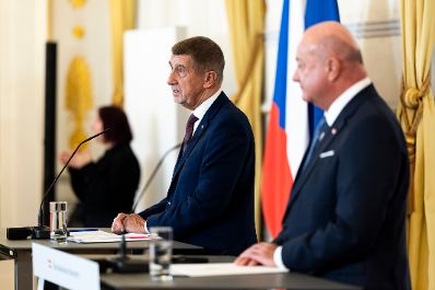 Am 10. Februar 2026 empfing Bundeskanzler Christian Stocker (r.) den Ministerpr&auml;sident der Tschechischen Republik Andrej Babis (l.) zu einem Arbeitsgespr&auml;ch im Bundeskanzleramt. Im Bild bei der gemeinsamen Pressekonferenz.