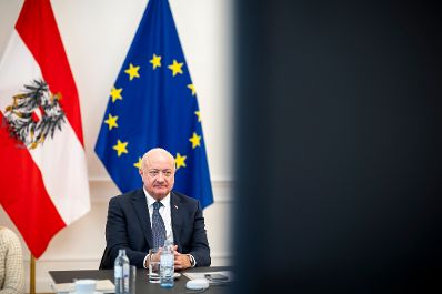 Am 24. Februar 2026 nahm Bundeskanzler Christian Stocker (im Bild) an der Videokonferenz der Coalition of The Willing teil.