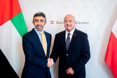 Am 6. M&auml;rz 2026 empfing Bundekanzler Christian Stocker (r.) den Au&szlig;enminister der Vereinigten Arabischen Emirate Abdullah bin Zayid Al Nahyan (l.) zu einem Arbeitsgespr&auml;ch im Bundeskanzleramt.
