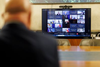 Am 10. M&auml;rz 2026 nahm Bundeskanzler Christian Stocker (l.) an einer Videokonferenz zum Thema Wettbewerbsf&auml;higkeit mit mehreren EU-Staats- und Regierungschefs teil.