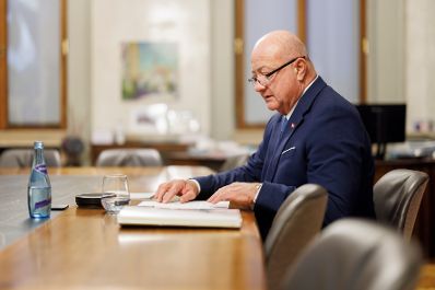 Am 10. M&auml;rz 2026 nahm Bundeskanzler Christian Stocker (im Bild) an einer Videokonferenz zum Thema Wettbewerbsf&auml;higkeit mit mehreren EU-Staats- und Regierungschefs teil.