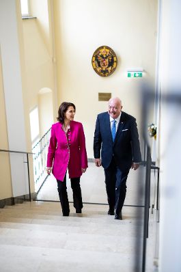 Am 12. M&auml;rz 2026 traf Bundeskanzler Christian Stocker (r.) im Rahmen seines Bundesl&auml;ndertages die Landeshauptfrau von Salzburg Karoline Edtstadler (l.).