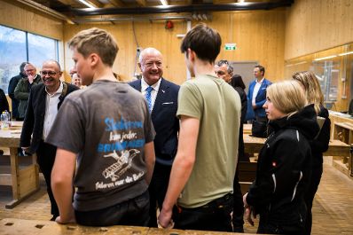 Am 12. M&auml;rz 2026 besuchte Bundeskanzler Christian Stocker (m.) im Rahmen seines Bundesl&auml;ndertages die Landwirtschaftliche Fachschule Winklhof in Oberalm.