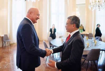 Am 17. M&auml;rz 2026 empfing Bundeskanzler Christian Stocker (l.) den Justizminister von Singapur Edwin Tong (r.) zu einem Arbeitsgespr&auml;ch im Bundeskanzleramt.