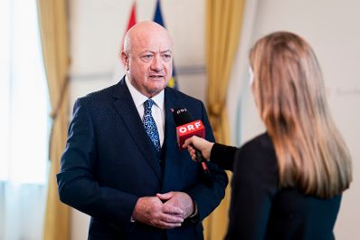 Am 13. April 2026 gab Bundeskanzler Christian Stocker (im Bild) anl&auml;sslich der Parlamentswahlen in Ungarn ein Pressestatement.