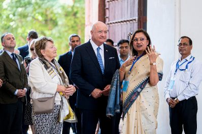 Am 15. April 2026 reiste Bundeskanzler Christian Stocker (4.v.r.) zu einem mehrt&auml;gigem Arbeitsbesuch nach Indien. Im Bild beim Besuch des Humayun-Mausoleum.