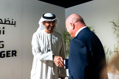 Am 7. Mai 2026 reiste Bundeskanzler Christian Stocker (r.) zu einem mehrt&auml;gigem Arbeitsbesuch in die Vereinigte Arabische Emirate. Im Bild bei einem Arbeitsgespr&auml;ch mit dem Minister f&uuml;r Industrie und Fortschrittstechnologie der Vereinigten Arabischen Emirate Sultan Ahmed Al Jaber Al Nahyan (l.).
