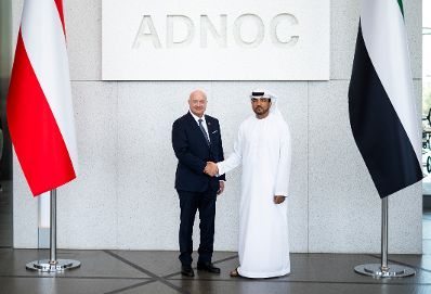 Am 7. Mai 2026 reiste Bundeskanzler Christian Stocker (l.) zu einem mehrt&auml;gigem Arbeitsbesuch in die Vereinigte Arabische Emirate. Im Bild beim Besuch der &bdquo;Make it in the Emirates&ldquo; Messe.