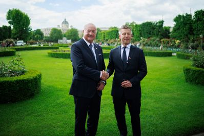 Am 21. Mai 2026 empfing Bundeskanzler Christian Stocker (l.) den Premierminister von Ungarn Peter Magyar (r.) zu einem Arbeitsbesuch im Bundeskanzleramt.