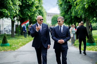 Am 21. Mai 2026 empfing Bundeskanzler Christian Stocker (m.l.) den Premierminister von Ungarn Peter Magyar (m.r.) zu einem Arbeitsbesuch im Bundeskanzleramt.
