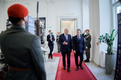Am 21. Mai 2026 empfing Bundeskanzler Christian Stocker (l.) den Premierminister von Ungarn Peter Magyar (r.) zu einem Arbeitsbesuch im Bundeskanzleramt.