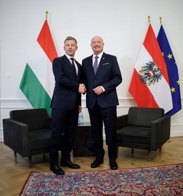 Am 21. Mai 2026 empfing Bundeskanzler Christian Stocker (r.) den Premierminister von Ungarn Peter Magyar (l.) zu einem Arbeitsbesuch im Bundeskanzleramt.