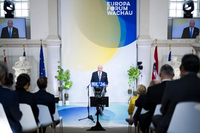 Am 22. Mai 2026 nahm Bundeskanzler Christian Stocker (m.) am Europa-Forum Wachau teil.