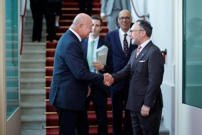 Am 28. Mai 2026 empfing Bundeskanzler Christian Stocker (m.l.) den Premierminister von Andorra Xavier Espot Zamora (m.r.) zu einem Arbeitsbesuch im Bundeskanzleramt.
