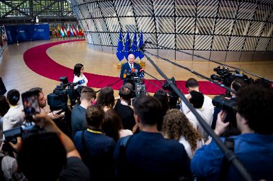 Am 18. Juni 2026 nahm Bundeskanzler Christian Stocker an dem Treffen der EU-Staats- und Regierungschefs in Br&uuml;ssel teil. Im Bild beim Doorstep.