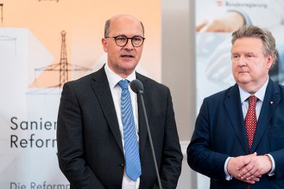 Am 01. Juli 2026 nahm Bundeskanzler Christian Stocker an einer Pressekonferenz zur Reformpartnerschaft teil. Im Bild Gemeindebundpr&auml;sident Johannes Pressl.