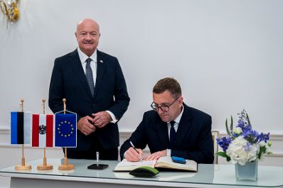 Am 3. Juni 2026 empfing Bundeskanzler Christian Stocker (l.) den Estnischen Premierminister Kristen Michal (r.) zu einem Arbeitsgespr&auml;ch.
