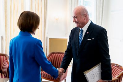 Am 13. Juli 2026 reiste Bundeskanzler Christian Stocker (r.) zu einem mehrt&auml;gigen Arbeitsbesuch nach Paris. Im Bild mit der Pr&auml;sidentin der Republik Moldau, Maia Sandu (l.).