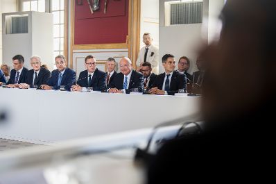 Am 13. Juli 2026 reiste Bundeskanzler Christian Stocker zu einem mehrt&auml;gigen Arbeitsbesuch nach Paris. Im Bild beim Treffen der Koalition der Willigen.